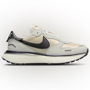 Nike Phoenix Waffle “NWOT”